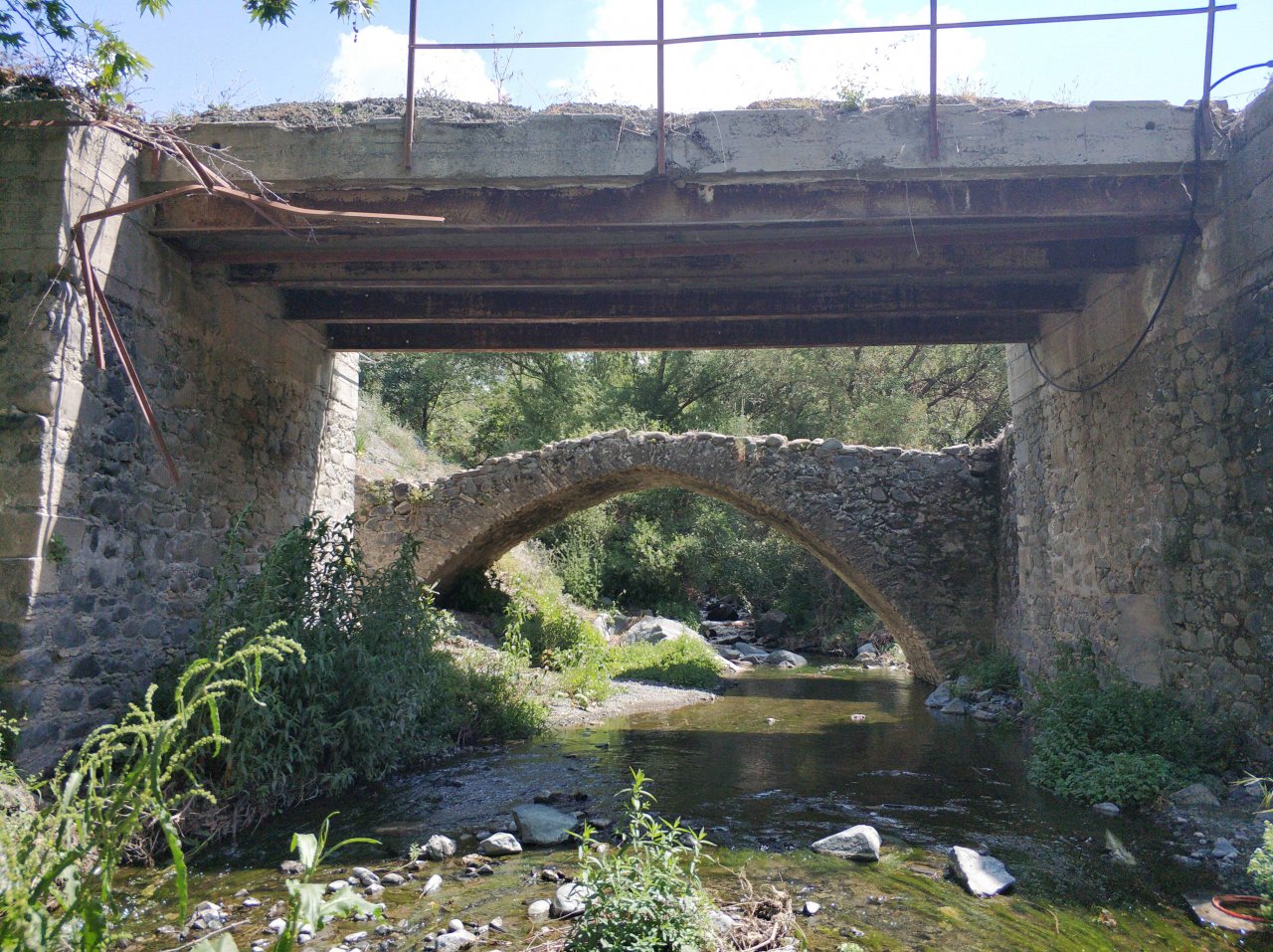 temporary stream in CrowdWater App spotted by Iakovos Tziortzis on 30.04.2018