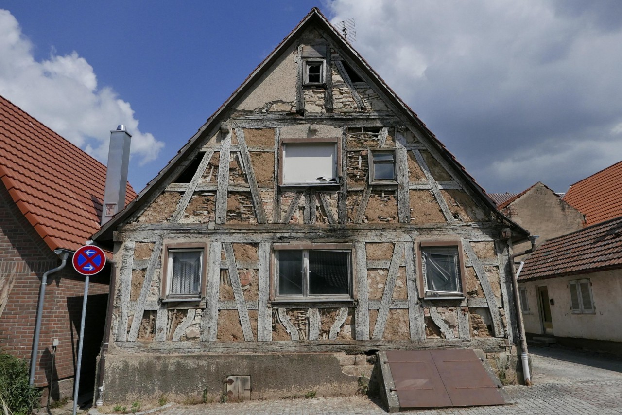 es gäbe viel zu tun: der Besitzer weiß wohl noch nicht, wohin 