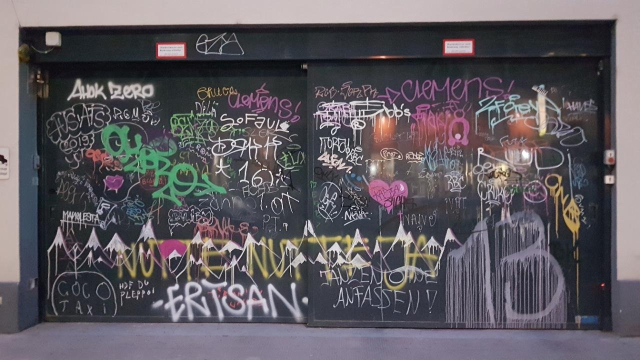 Graffiti in ArtSpots App spotted by Ka vonSeiten on 12.12.2020